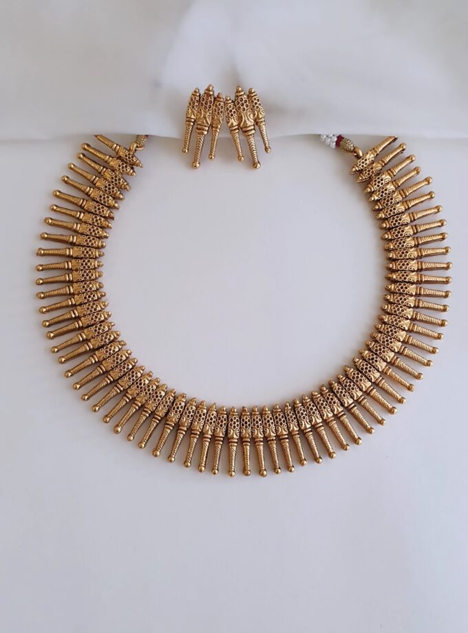 SPEAR NECKLACE-A279
