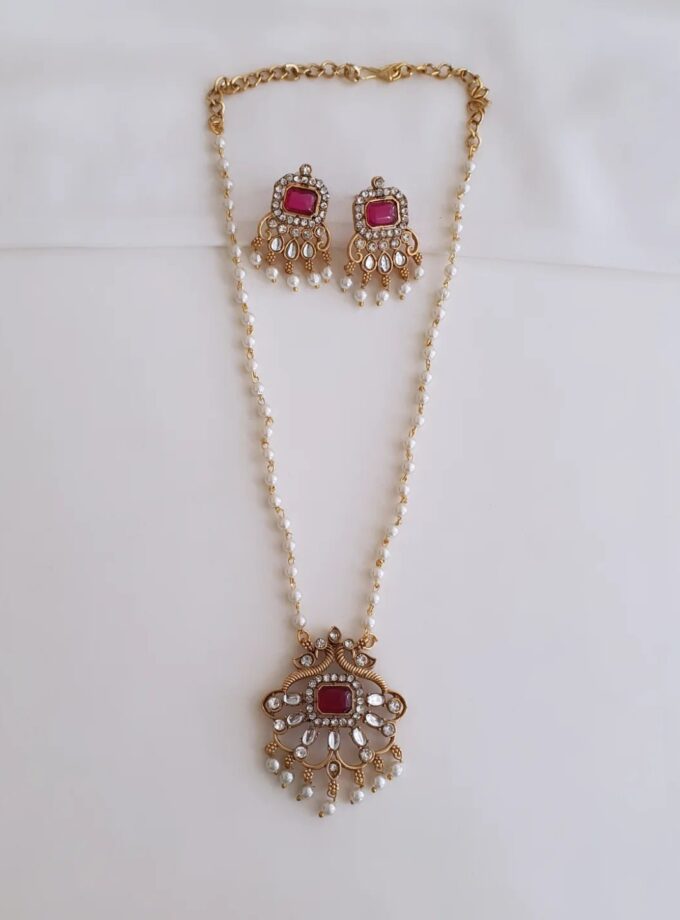 SHORT HAARAM-A2793 RUBY