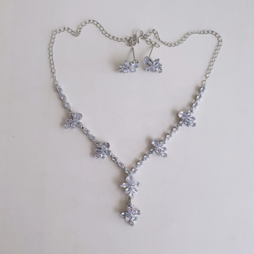 CRISTAL NECKLACE-T1104