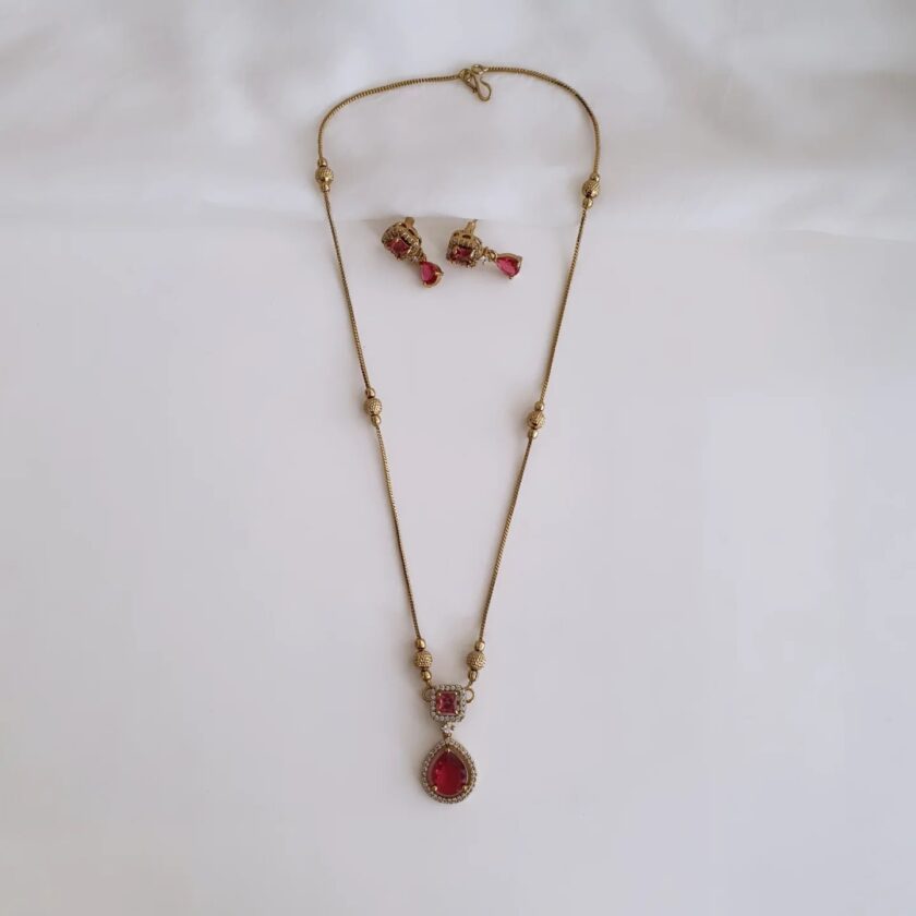SHORT HAARAM-A2318 RUBY