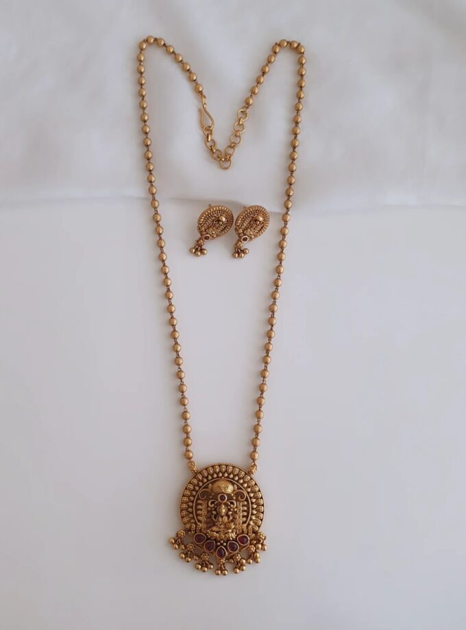 SHORT HAARAM-A2355 RUBY