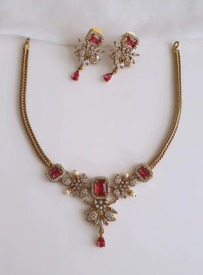 NECKLACE AD STONE(R)-A2440 RUBY