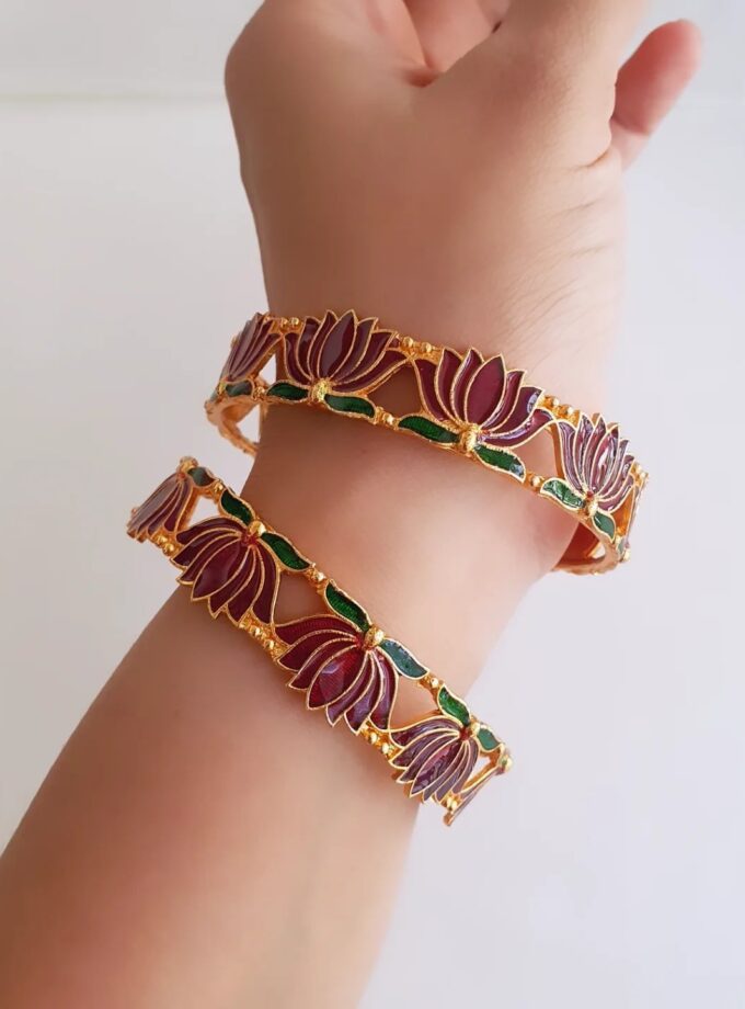 BANGLE SET OF TWO-A2649 MAROON