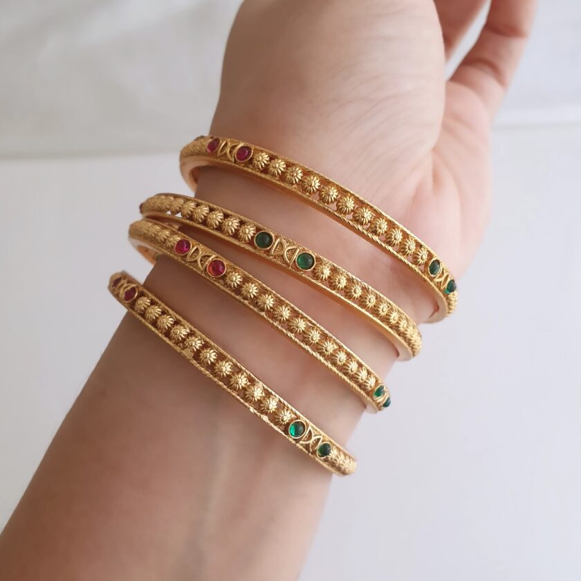 BANGLE SET OF FOUR-A2725
