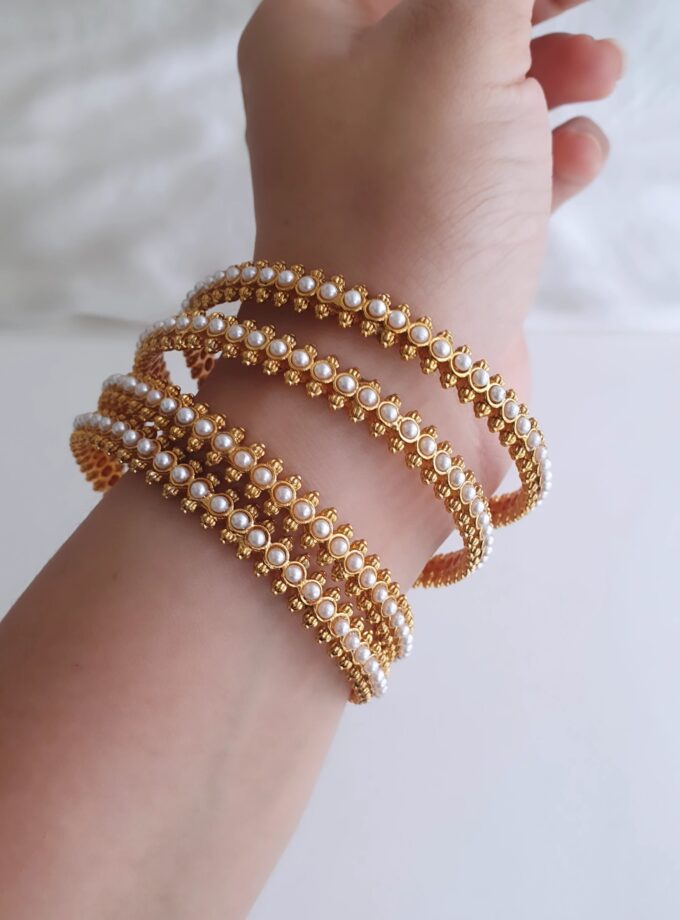 BANGLE SET OF FOUR-A2729