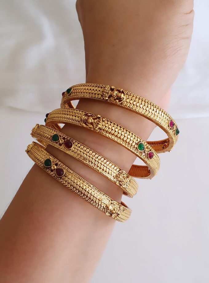 BANGLE SET OF FOUR-A2743
