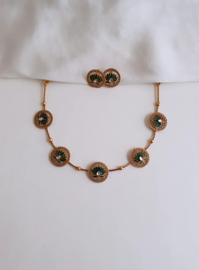 NECKLACE LOTUS-A2757 GREEN
