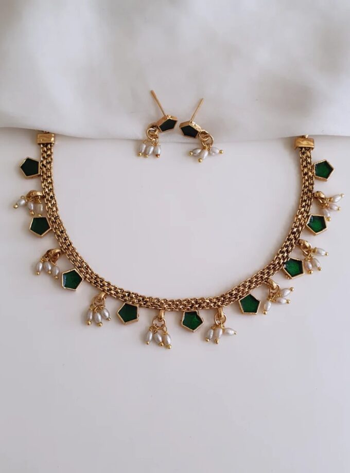 NECKLACE-A2766 GREEN