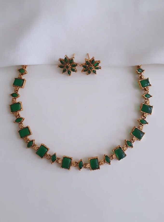 NECKLACE-A2782 GREEN