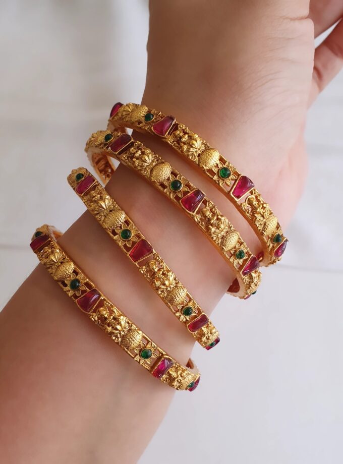 BANGLE SET OF FOUR-A2796