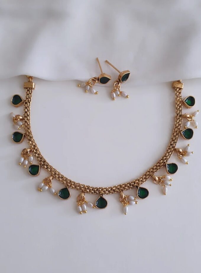 NECKLACE-A2831 GREEN