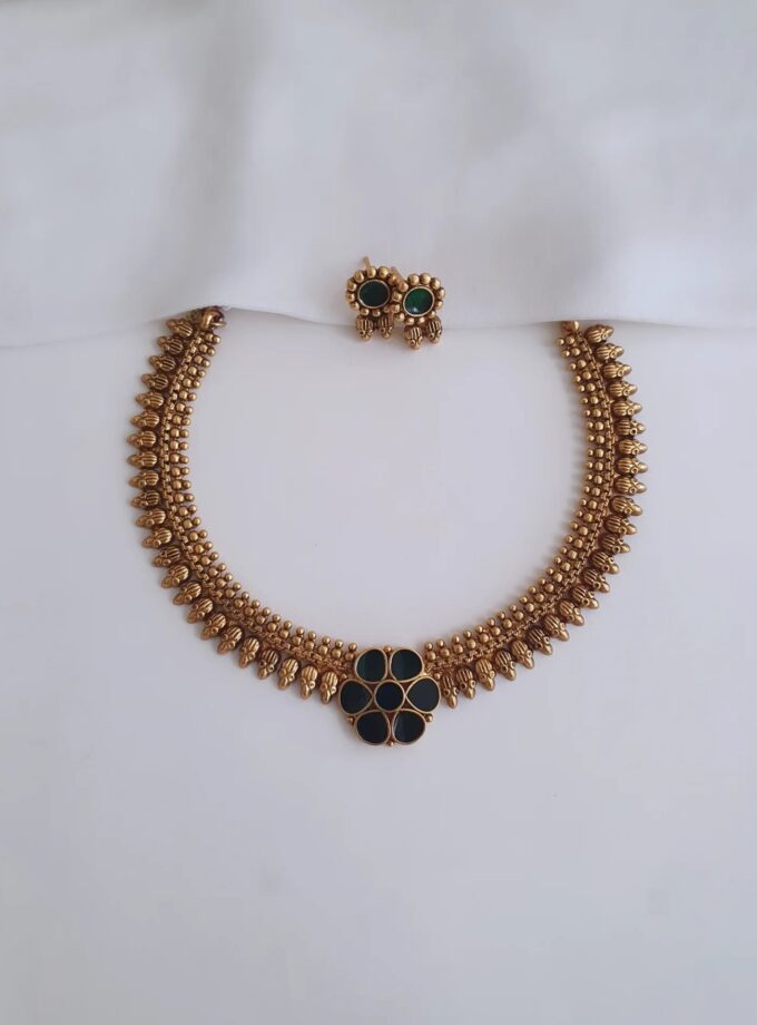 NECKLACE FLOWER-A2888 GREEN