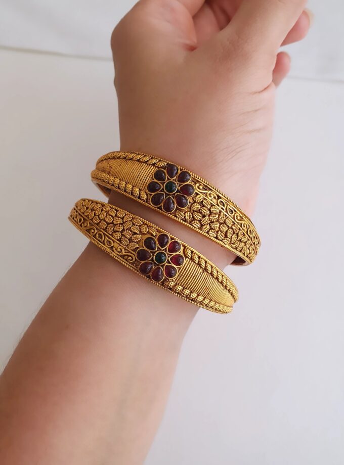 BANGLE SET OF TWO-A3091