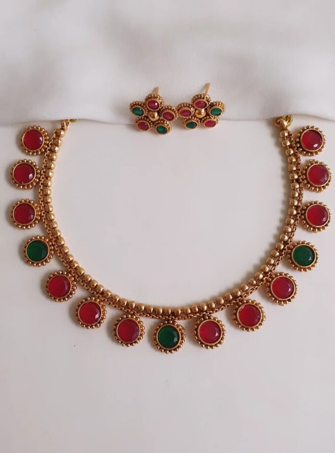 NECKLACE-A3272 GREEN RUBY