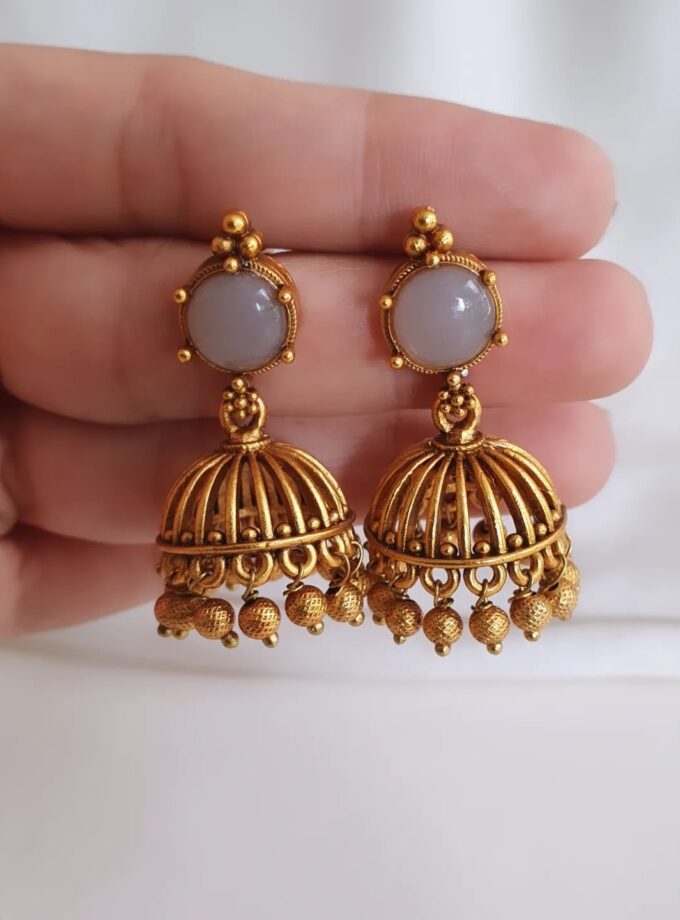 EARRING-E20 ROUND GREY