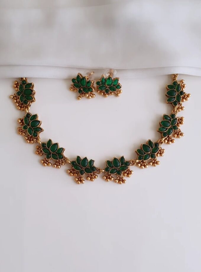 LOTUS NECKLACE-A3435 GREEN
