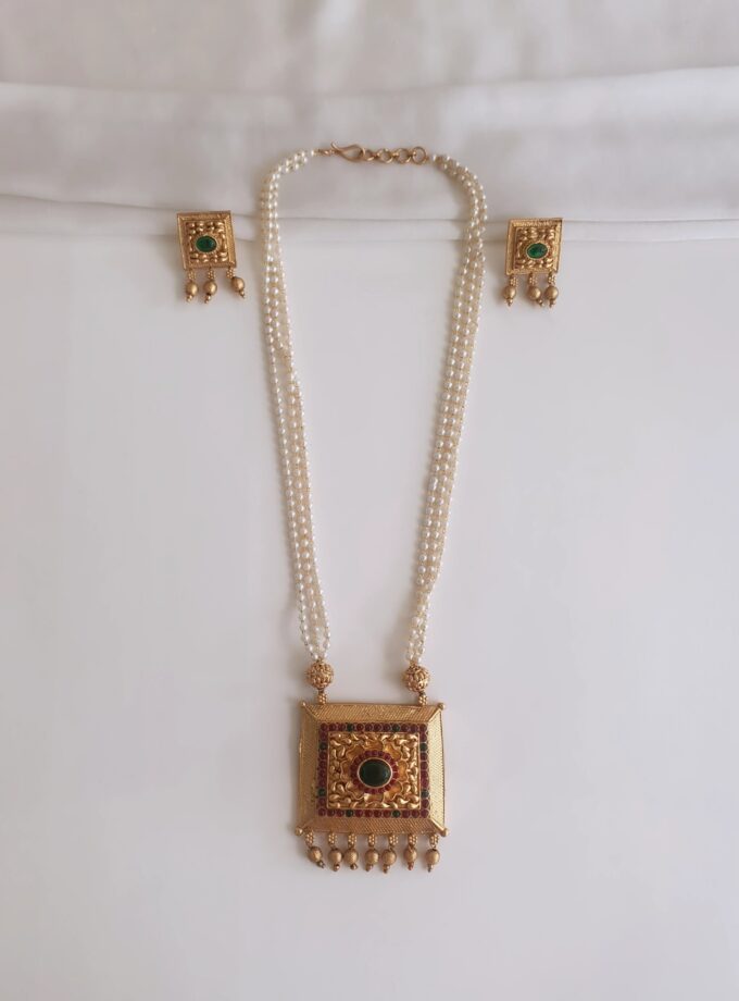 PEARL SHORT HAARAM-A3437