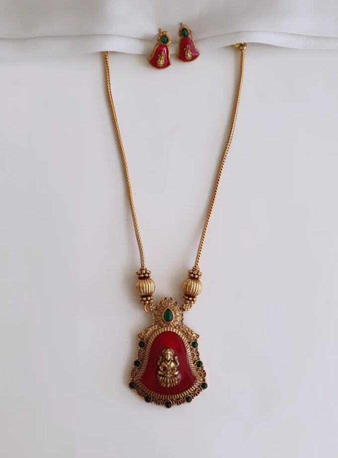 SHORT HAARAM-A3441 RUBY