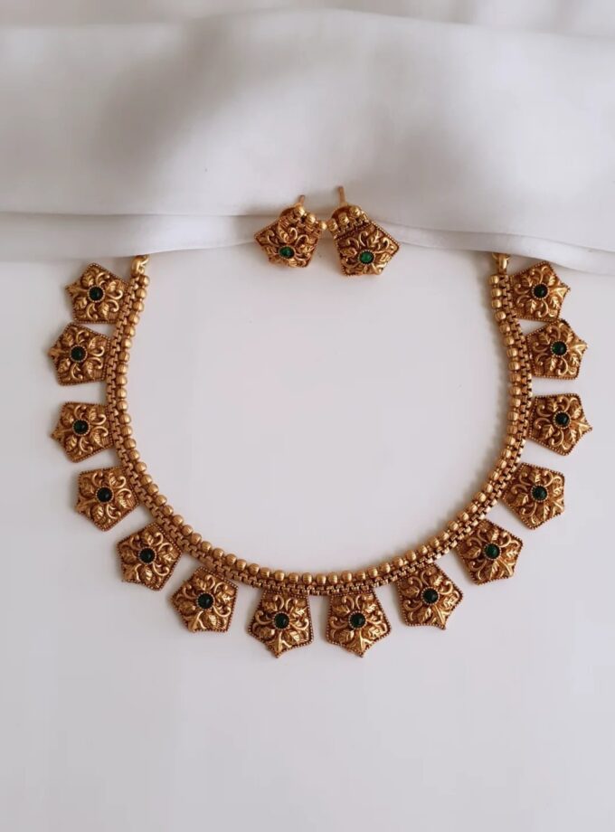 NECKLACE-A3457 GREEN