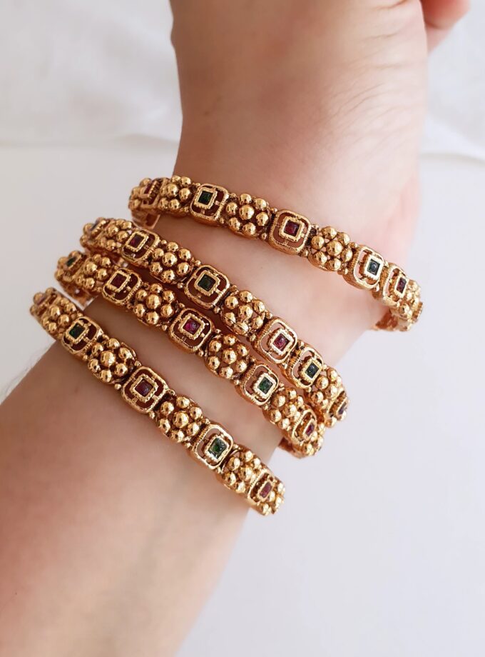 BANGLE SET OF FOUR-A3656