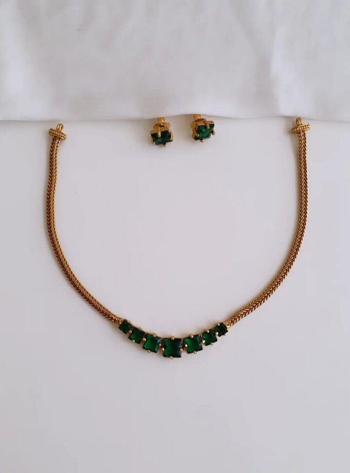NECKLACE AD STONE-A3708 GREEN
