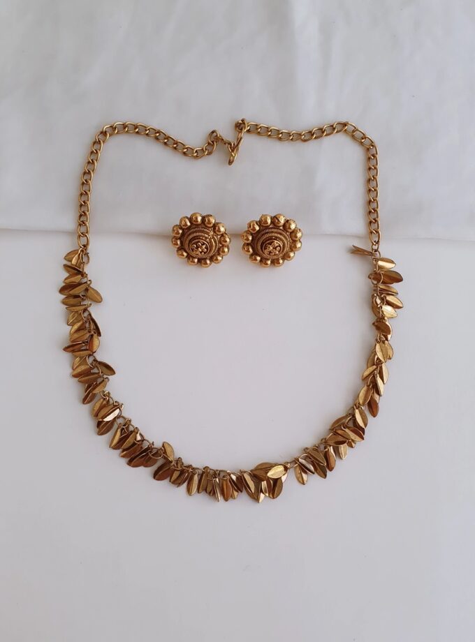 ELAKKATHAALI ANTIQUE SHADE-A3715