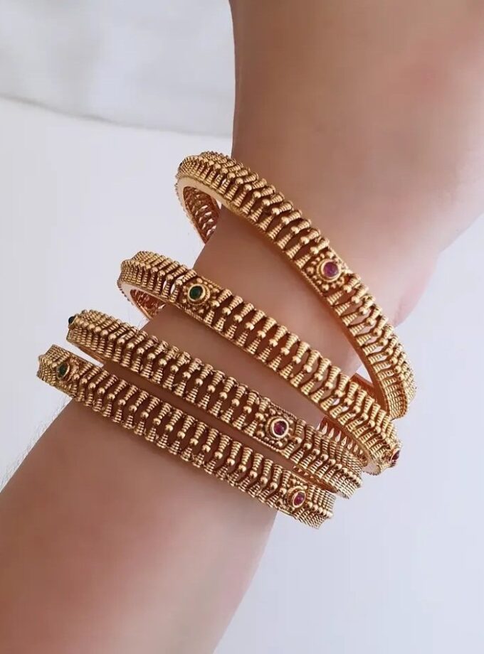 BANGLE SET OF FOUR-A3866