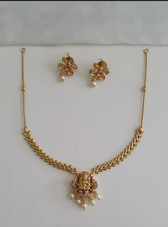 TEMPLE AD STONE NECKLACE-A3874 RUBY