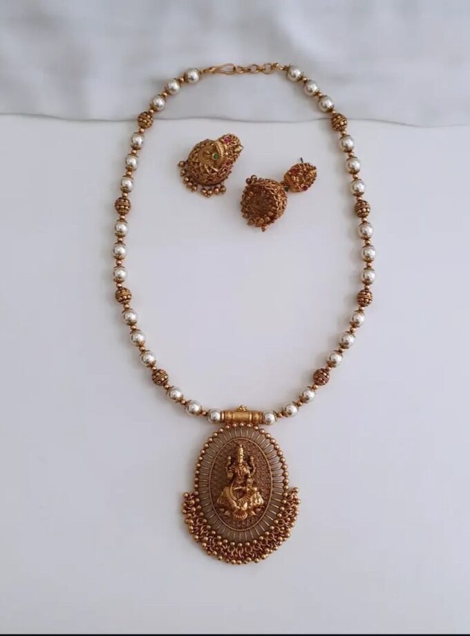 SHORT HAARAM PEARL-A3880