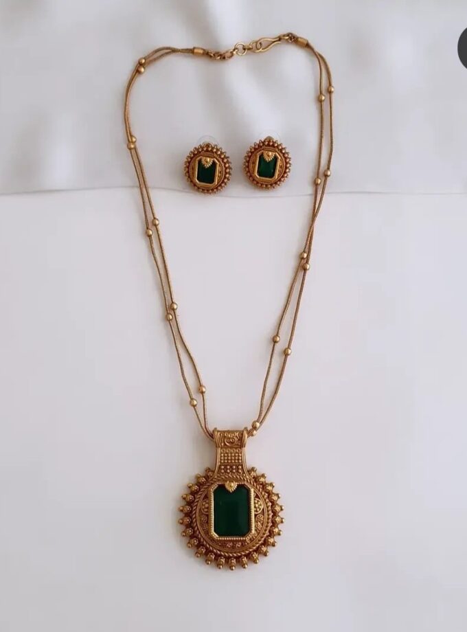 SHORT HAARAM-A3951