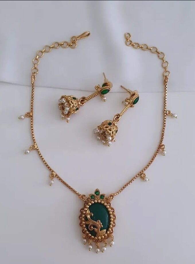 NECKLACE-A3955 GREEN
