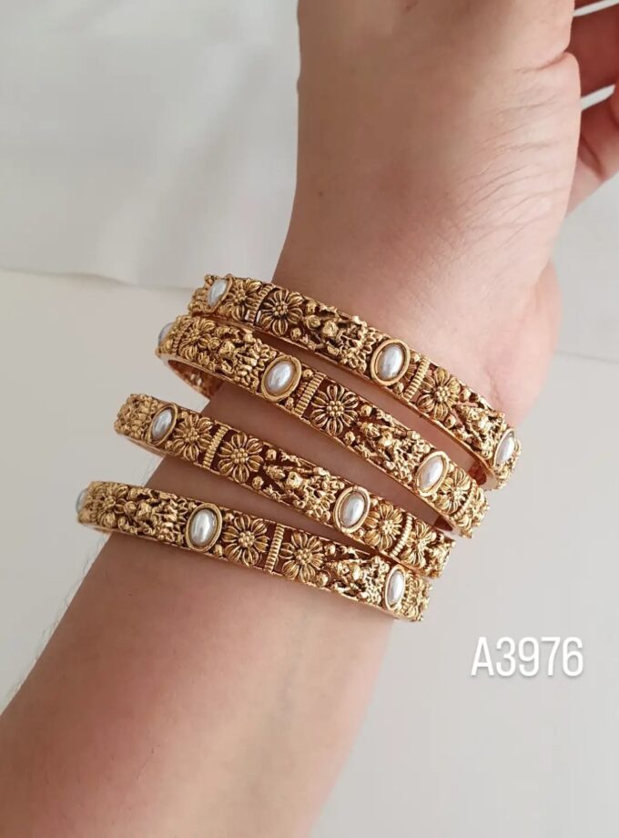BANGLE PEARLSET OF FOUR-A3976