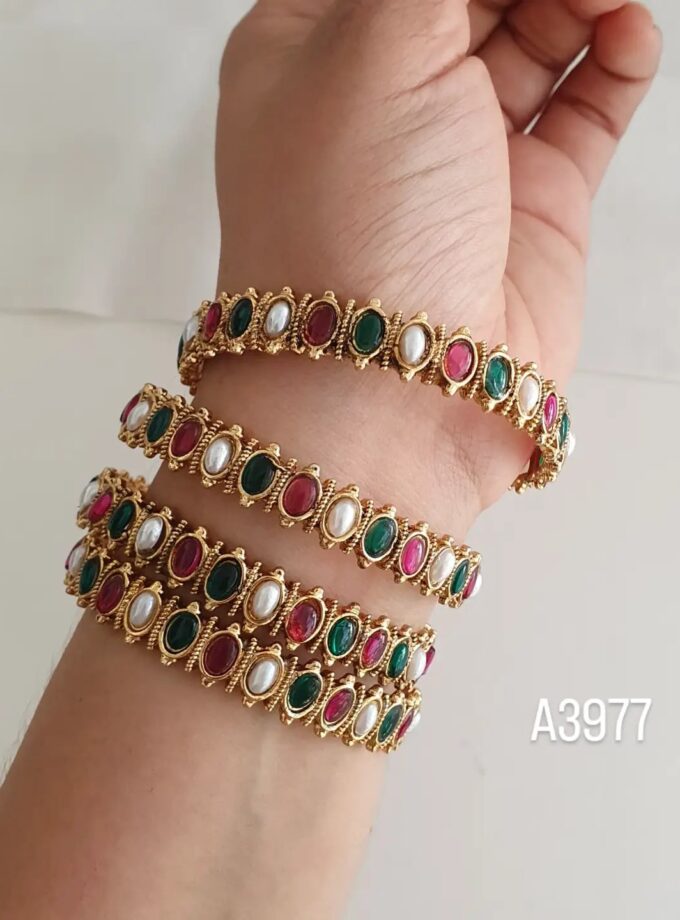 BANGLE SET OF FOUR-A3977