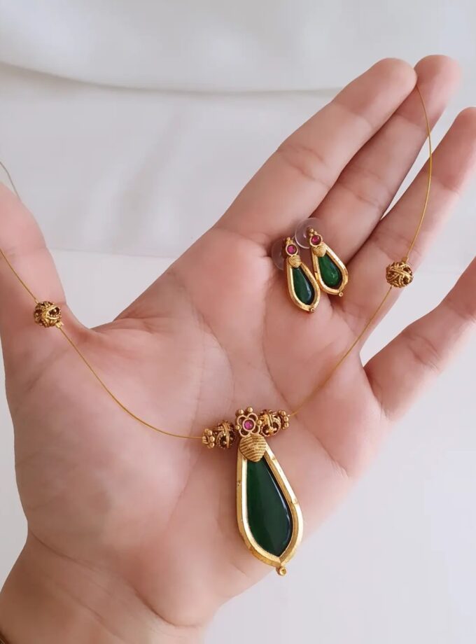 INVISIBLE CHAIN NAGAPADAM-A3989 GREEN