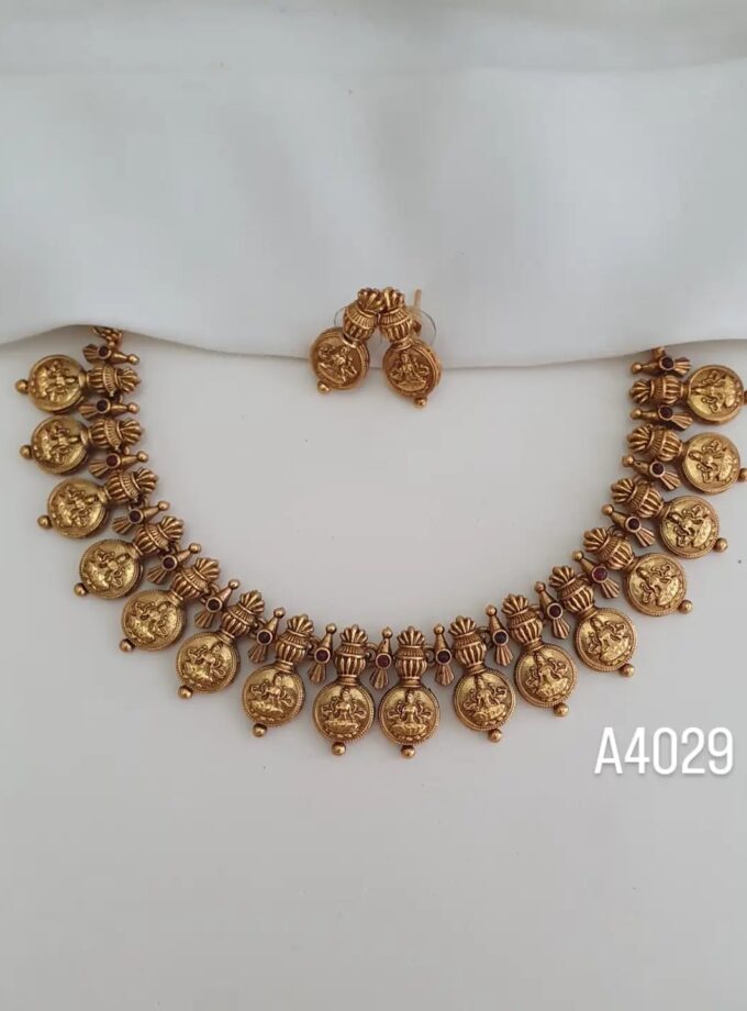NECKLACE COIN-A4029 RUBY