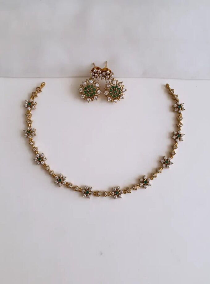 NECKLACE AD STONE FLOWER-A3573 GREEN WHITE