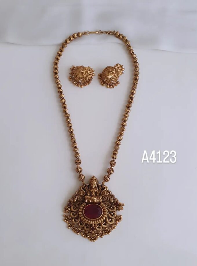 SHORT HAARAM-A4123 RUBY