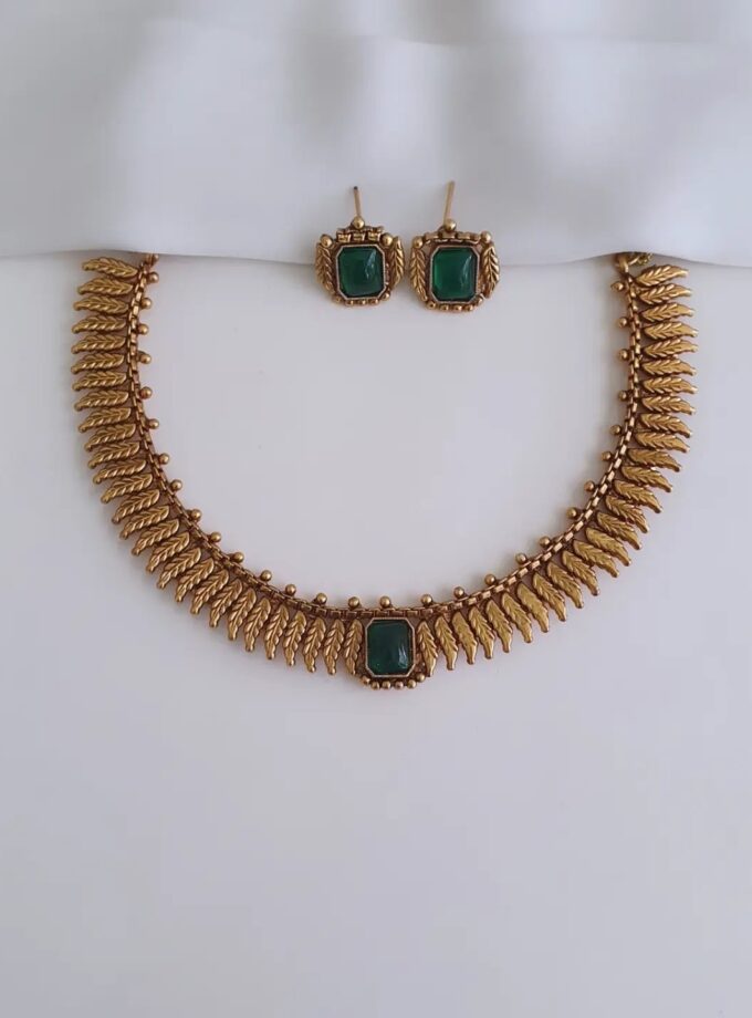 NECKLACE-A4138 GREEN
