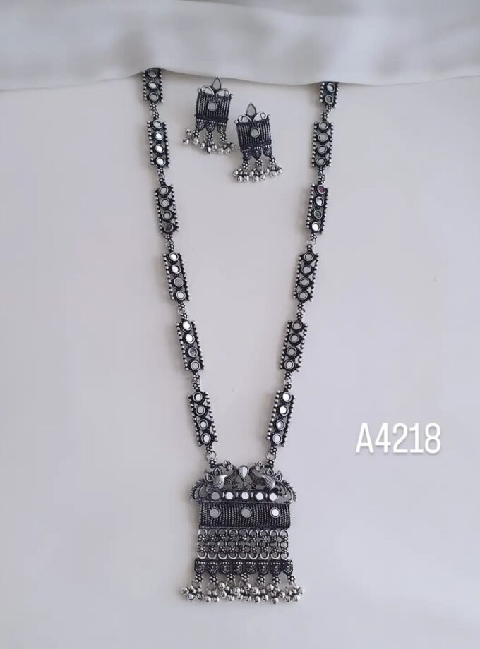 LONG HAARAM-A4218