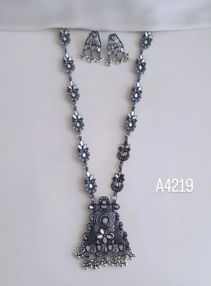 LONG HAARAM-A4219
