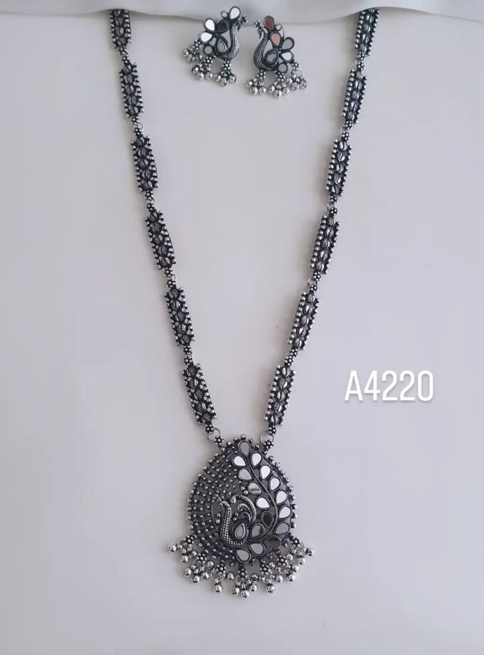LONG HAARAM-A4220