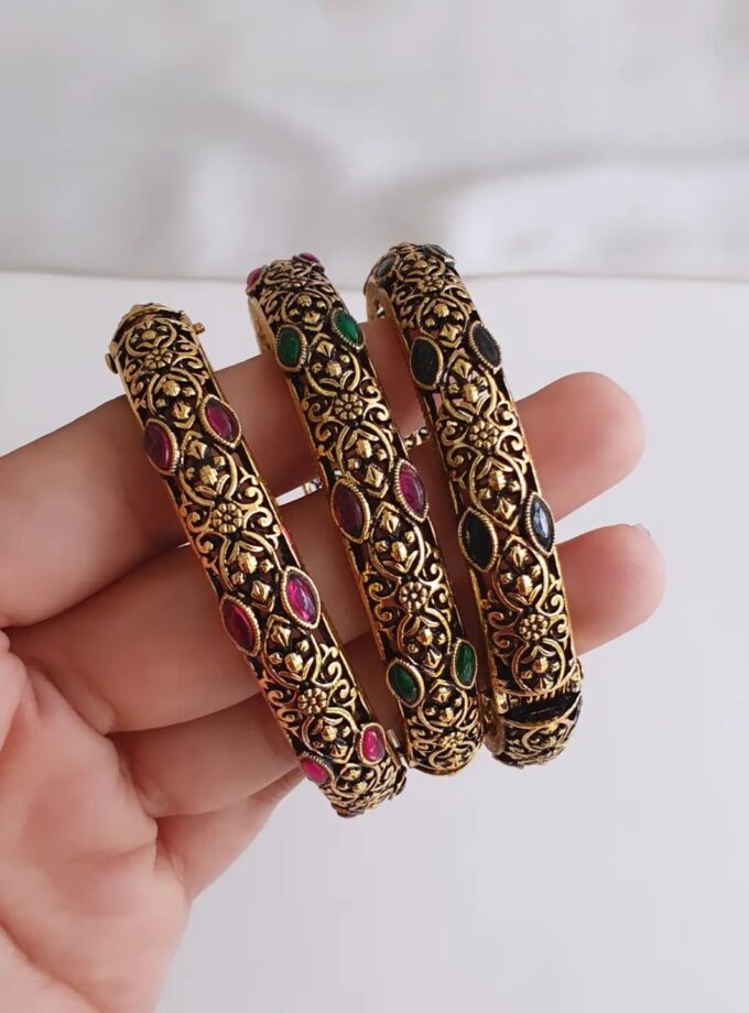 HAND CUFF OXIDISED GOLD-A4095 E