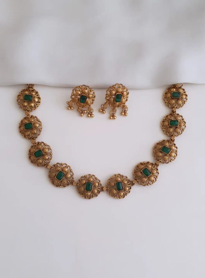 NECKLACE FLOWER-A4384 GREEN