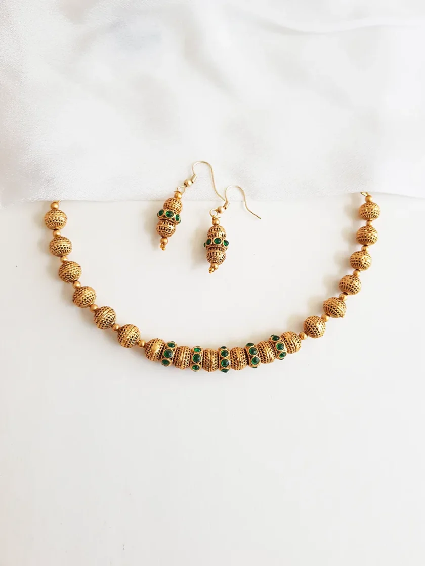 NECKLACE-A757 GREEN