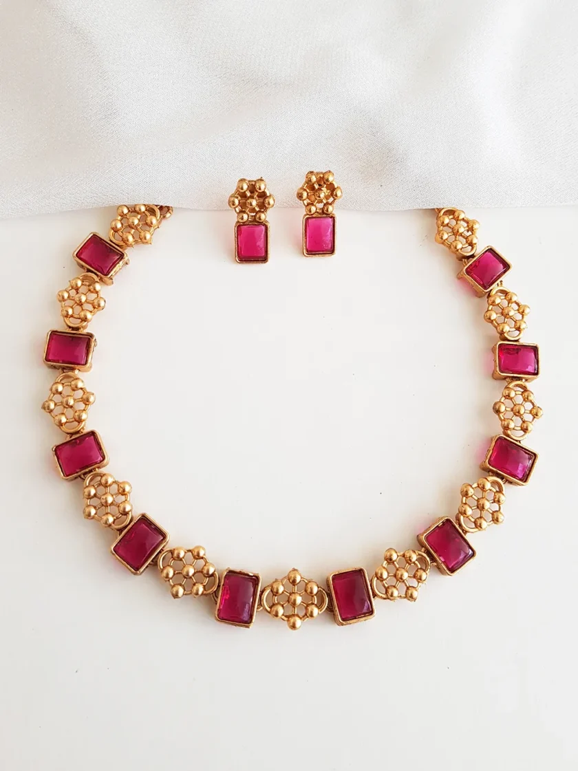 NECKLACE-A781 RUBY